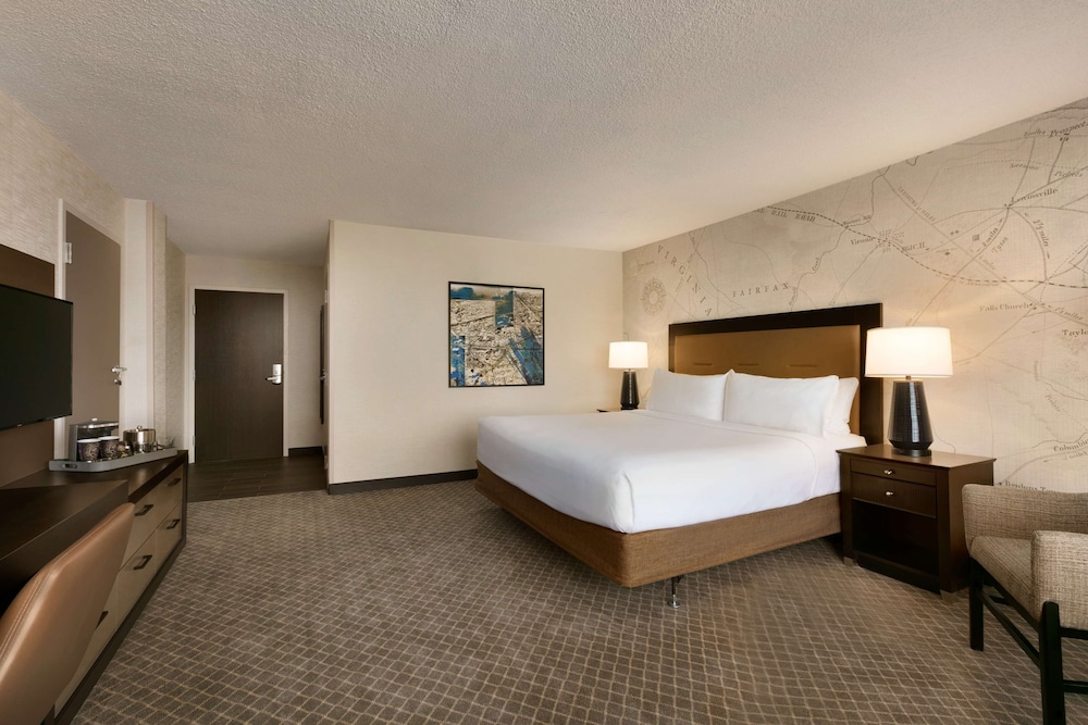 Doubletree by Hilton McLean Tysons - photo 21