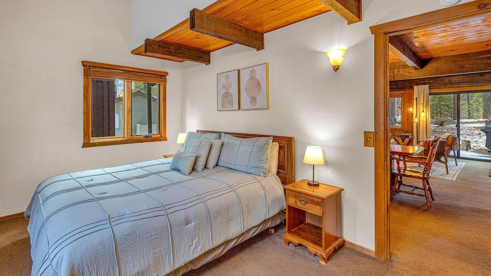 Quartz Mountain Unit 7 in Sunriver, United States