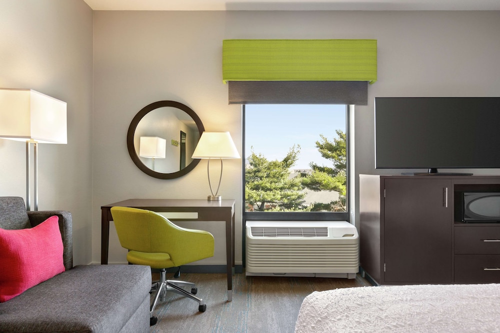 Hampton Inn & Suites York South - photo 7