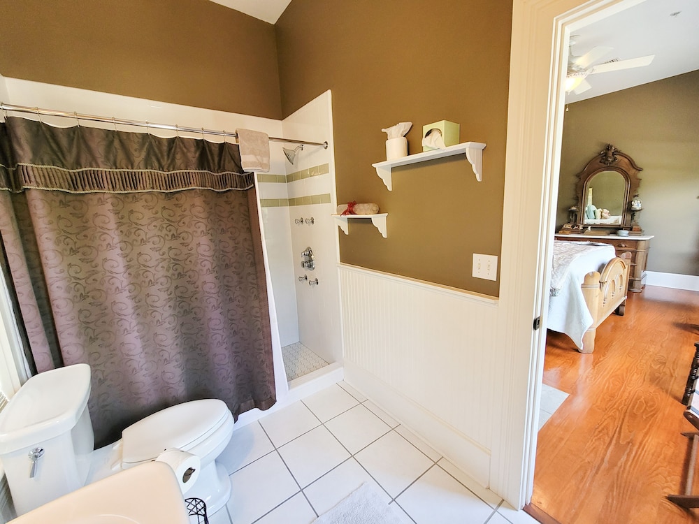 Camellia Rose Inn - photo 22