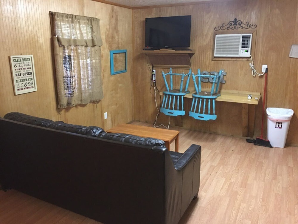 Whispering Creek Lodging & RV Resort - photo 15