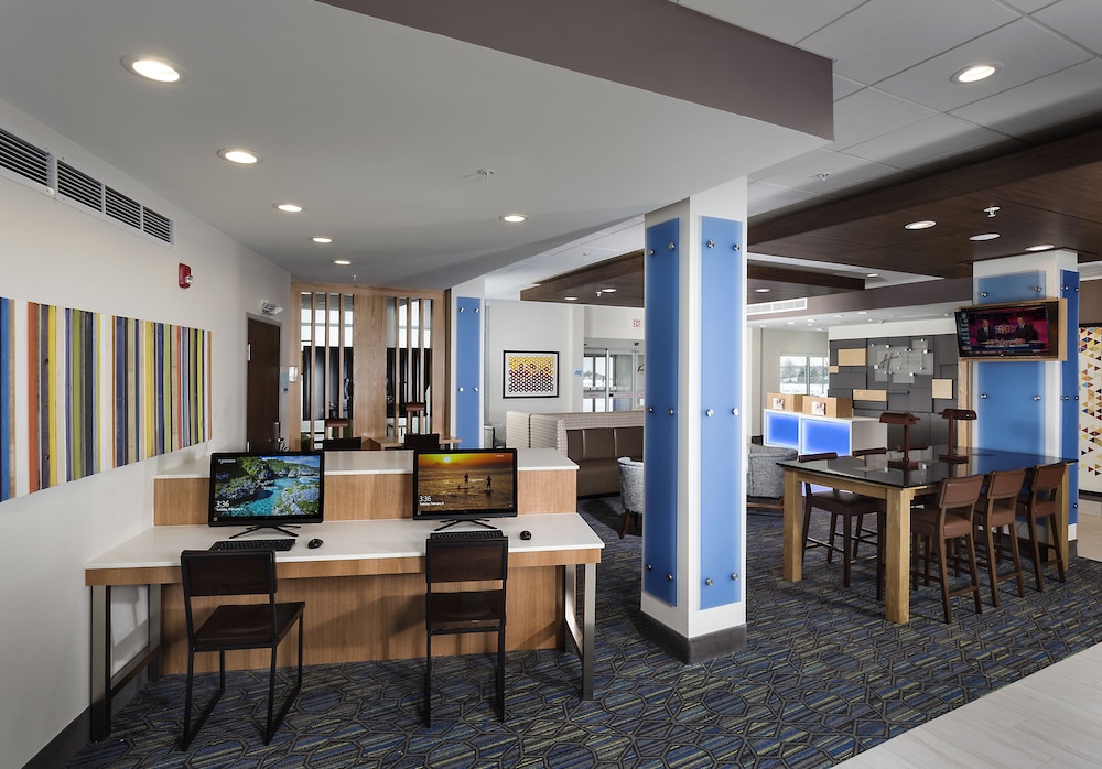 Holiday Inn Express & Suites West Des Moines Jordan Creek by IHG - photo 22