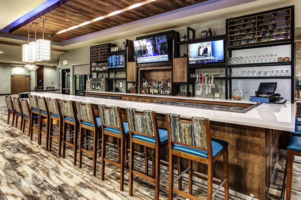 Hilton Garden Inn Topeka - photo 26