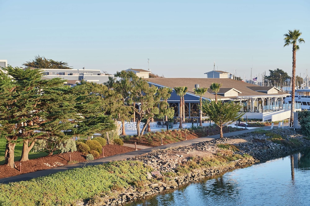 DoubleTree by Hilton Hotel Berkeley Marina - photo 105