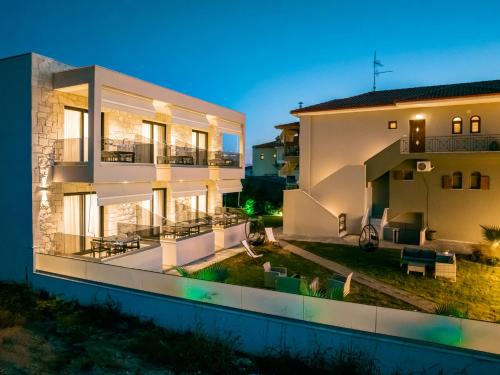 Antony's Luxury Apartments — 4-Star Luxury Hotel in Nikiti, Greece