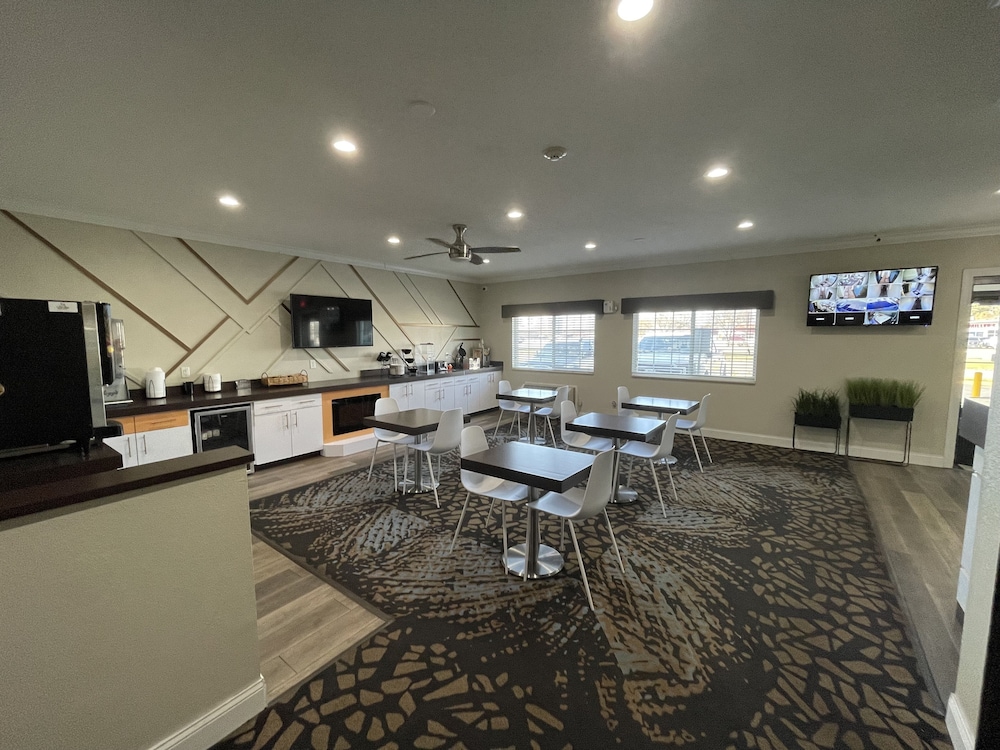 BridgePointe Advantage by BPhotels - photo 20