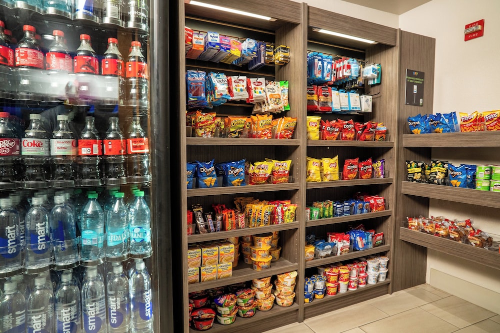 Holiday Inn Express Hotel & Suites Hesperia by IHG - photo 36