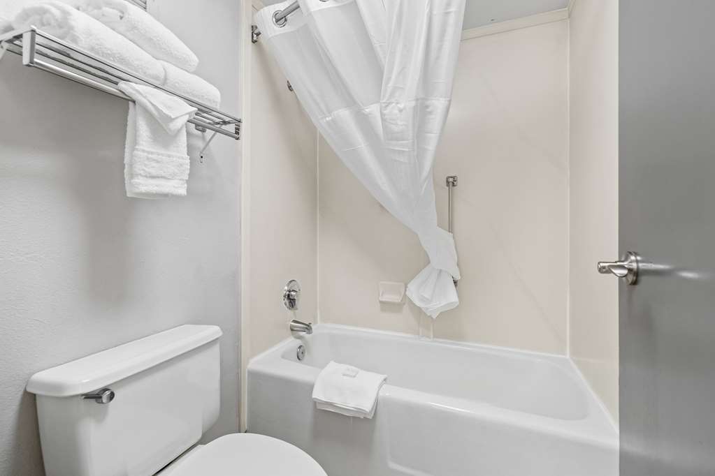 Red Lion Inn & Suites Deschutes River Bend - photo 27