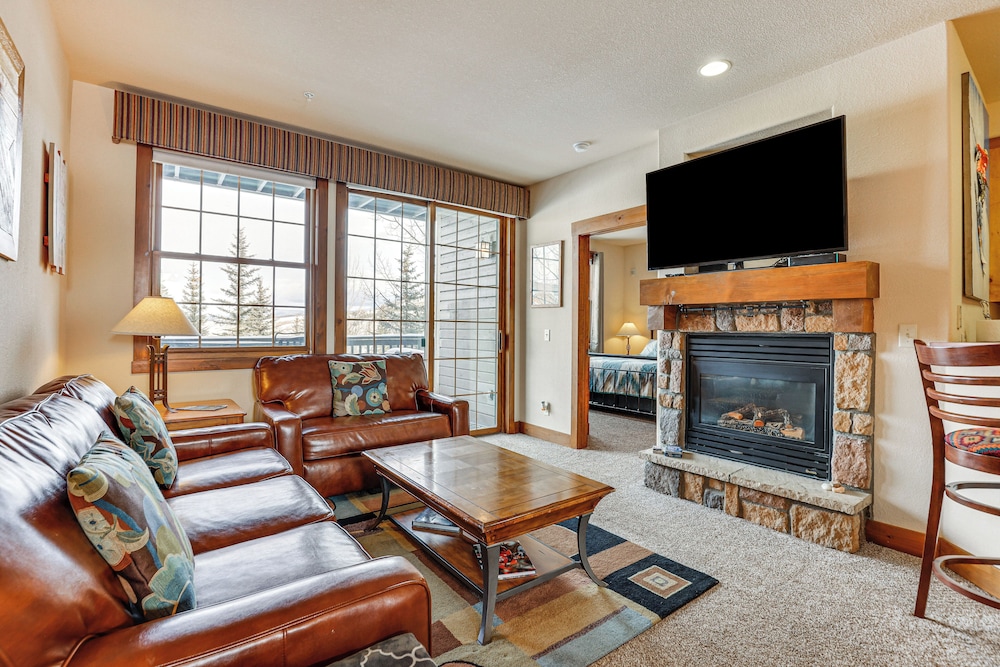 Ski in ski out Granby Ranch Condo w Pool Access — Granby — photo 3