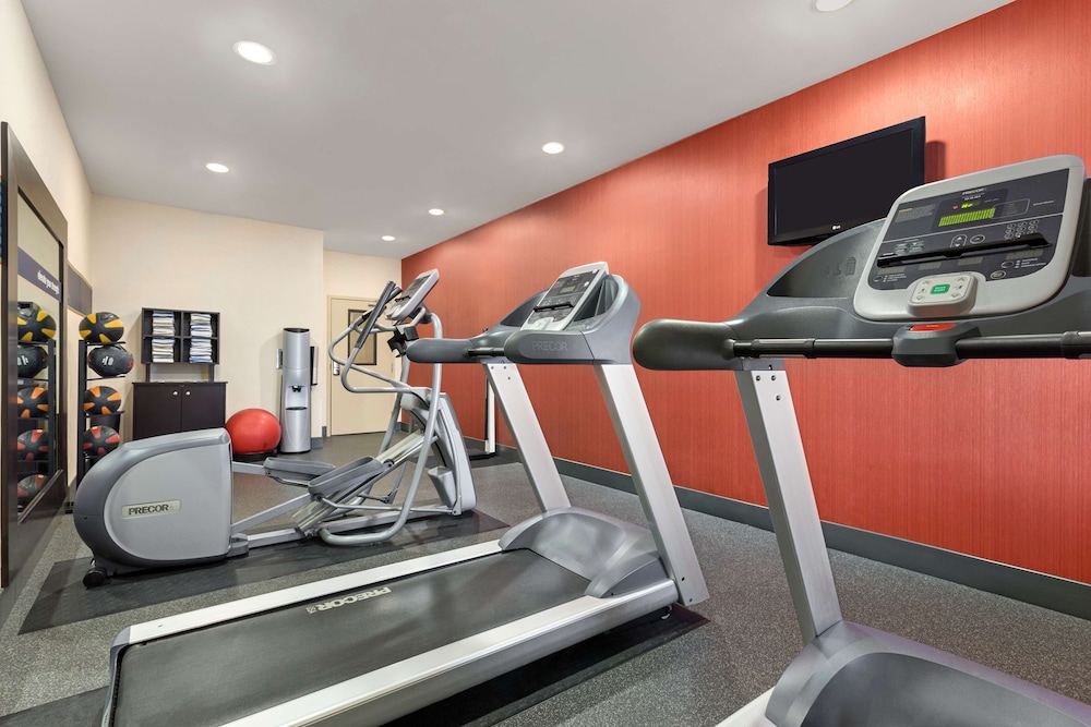 Hampton Inn Wichita East - photo 20