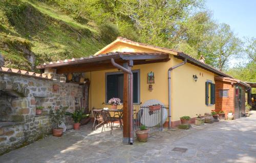 Beautiful Home In Cortona With Wifi — 4-Star Luxury Hotel in Cortona, Italy