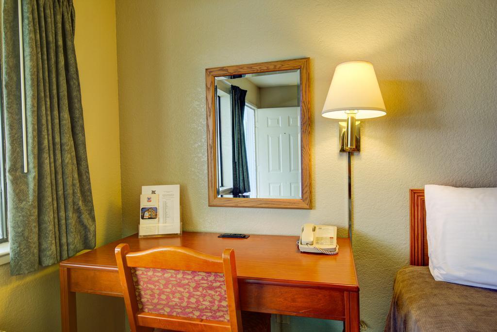 Good Nite Inn Salinas - photo 11