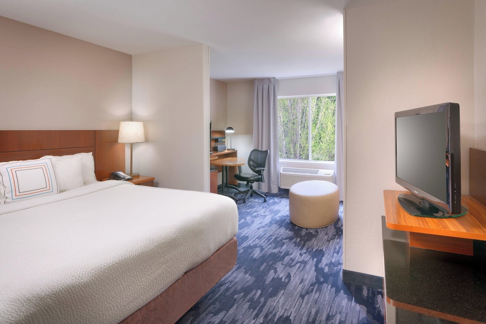 Fairfield Inn & Suites by Marriott Seattle Bellevue Redmond - photo 6