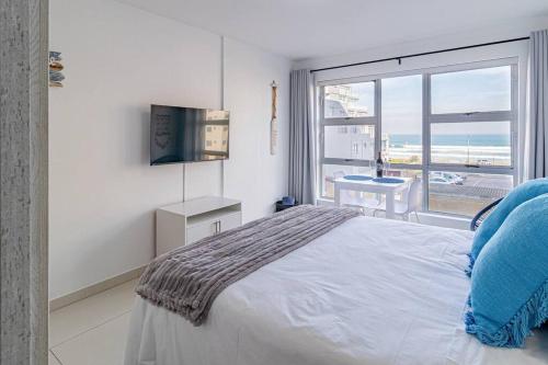 Beach Front Sea View Apartment Table View