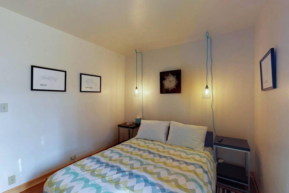 Sockeye by Avantstay Modern 2 BR Condo w Access to Northstar Resort Community - photo 10