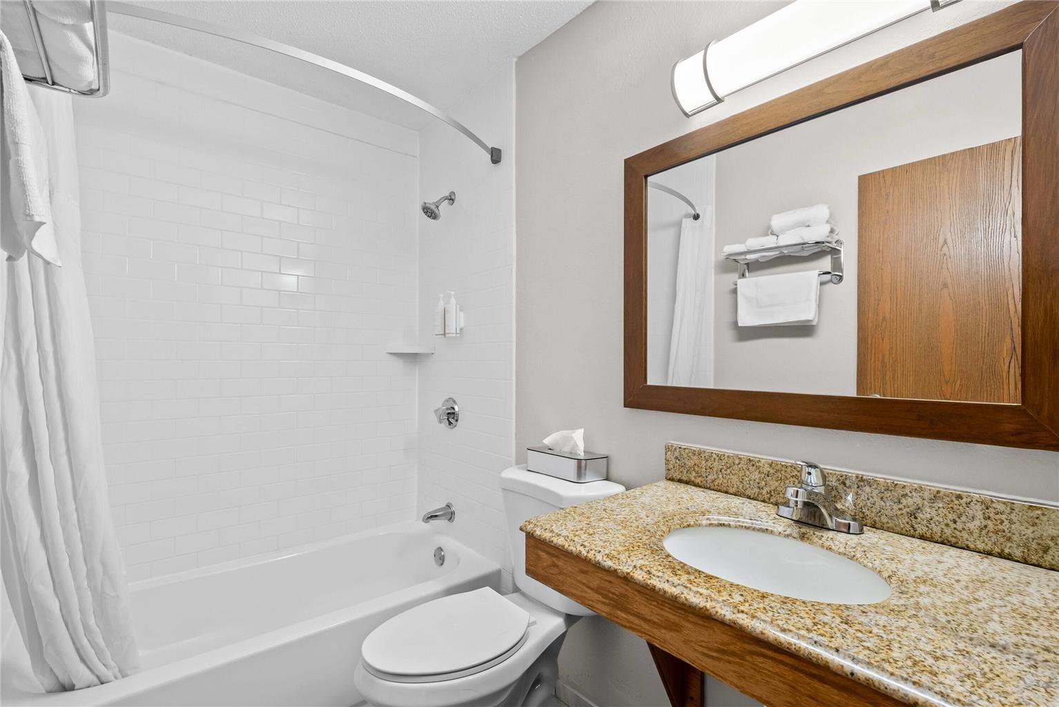 Days Inn by Wyndham Brunswick Bath Area - photo 20