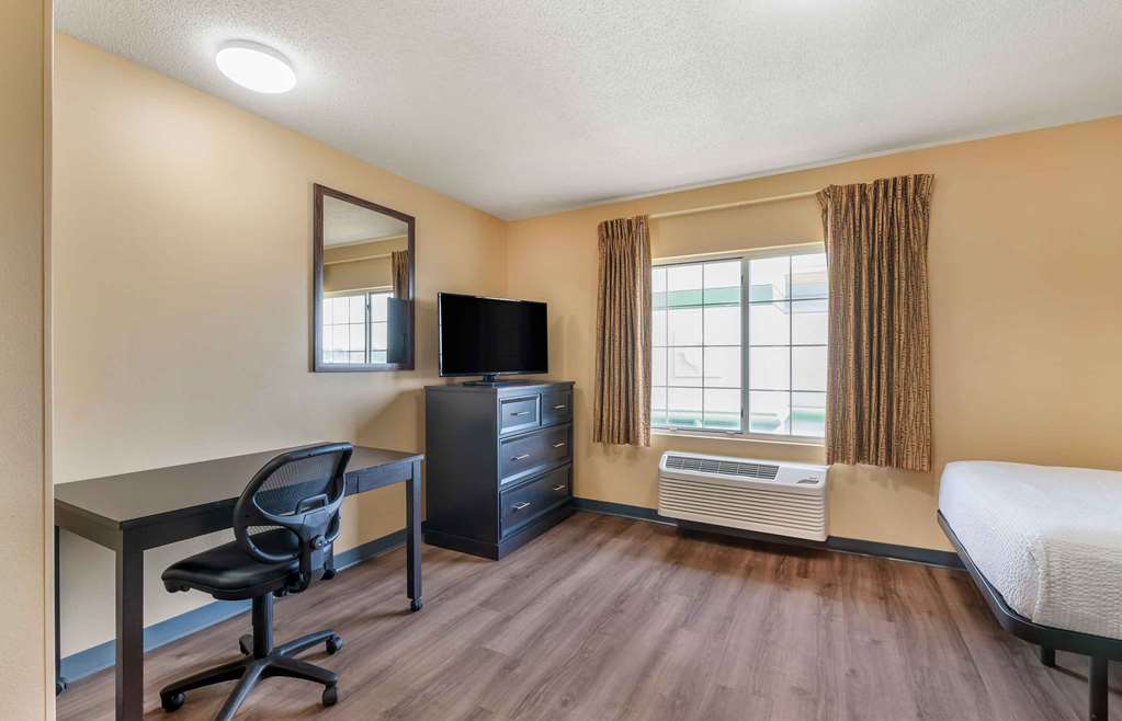 Extended Stay America Suites Chesapeake Greenbrier Circle - photo 20