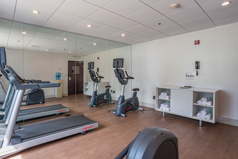 Holiday Inn Express Hotel & Suites Swansea by IHG - photo 22