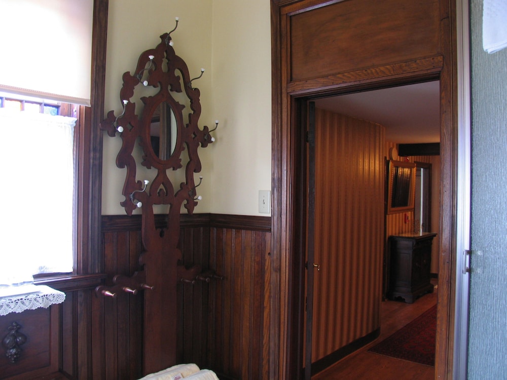 The Towers Bed & Breakfast - photo 29