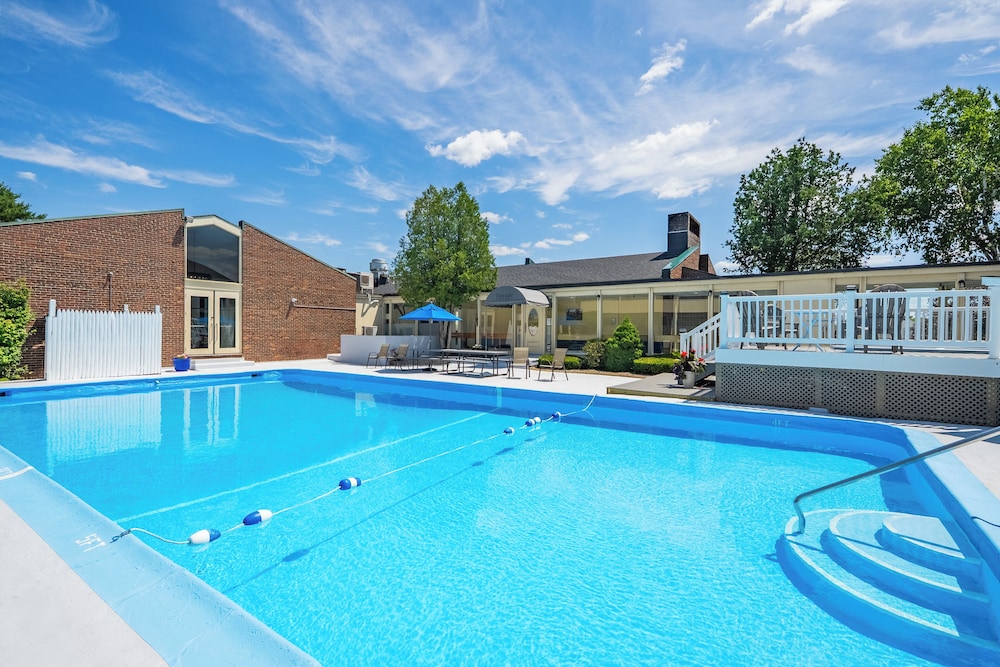 Fireside Inn & Suites Waterville - photo 40