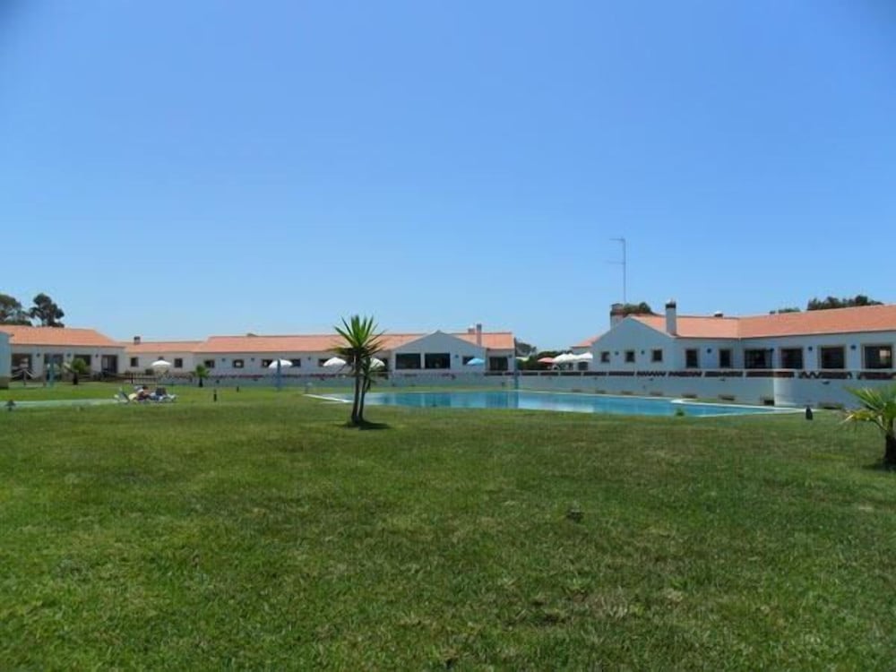 Monte Carvalhal da Rocha Campground — 4-Star Luxury Hotel in Odemira, Portugal