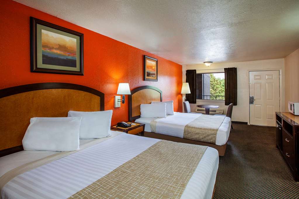 Travelodge by Wyndham Houston Hobby Airport - photo 8