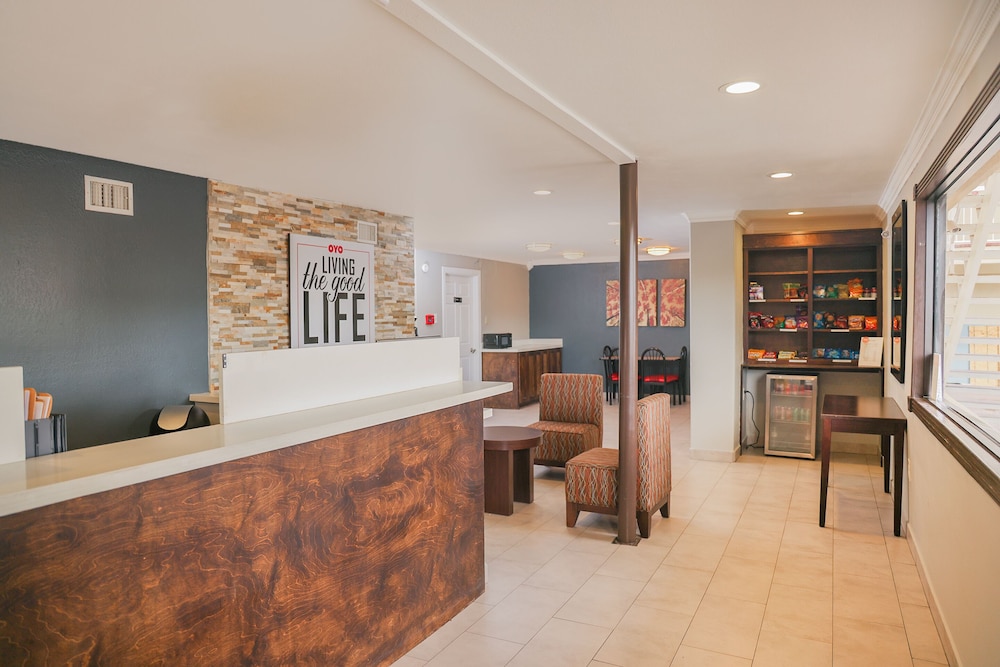 OYO Hotel McAllen Airport South - photo 4