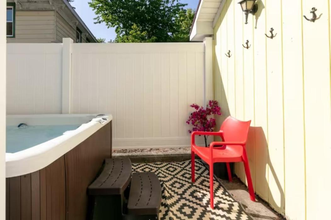 Walk To Parks Dining & Lake Game Room Hot Tub — hotel in Watkins Glen