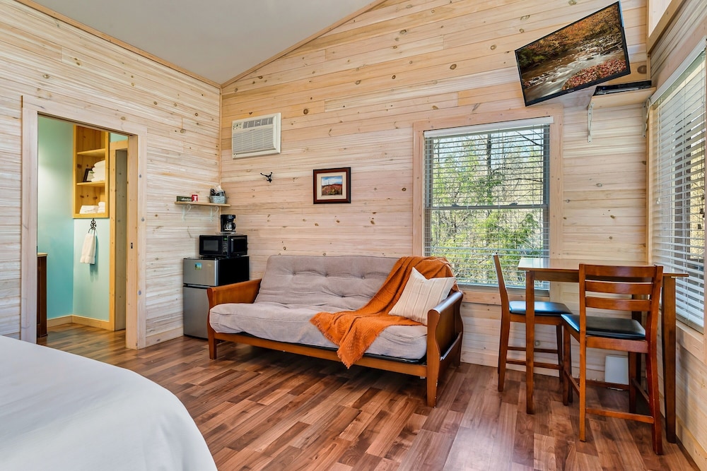 Rivers Edge Treehouses - photo 19