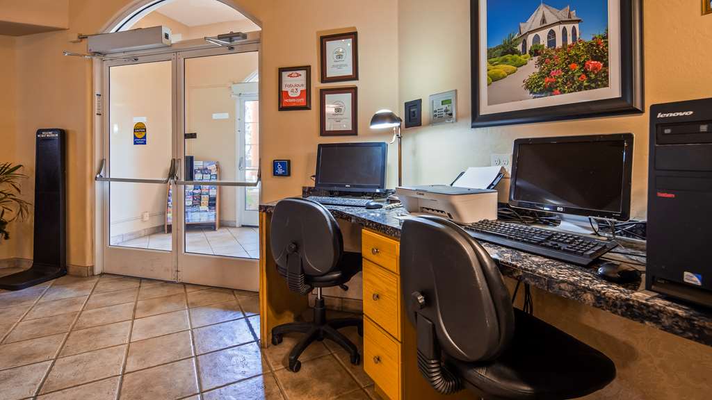 Best Western Plus Caldwell Inn & Suites - photo 42
