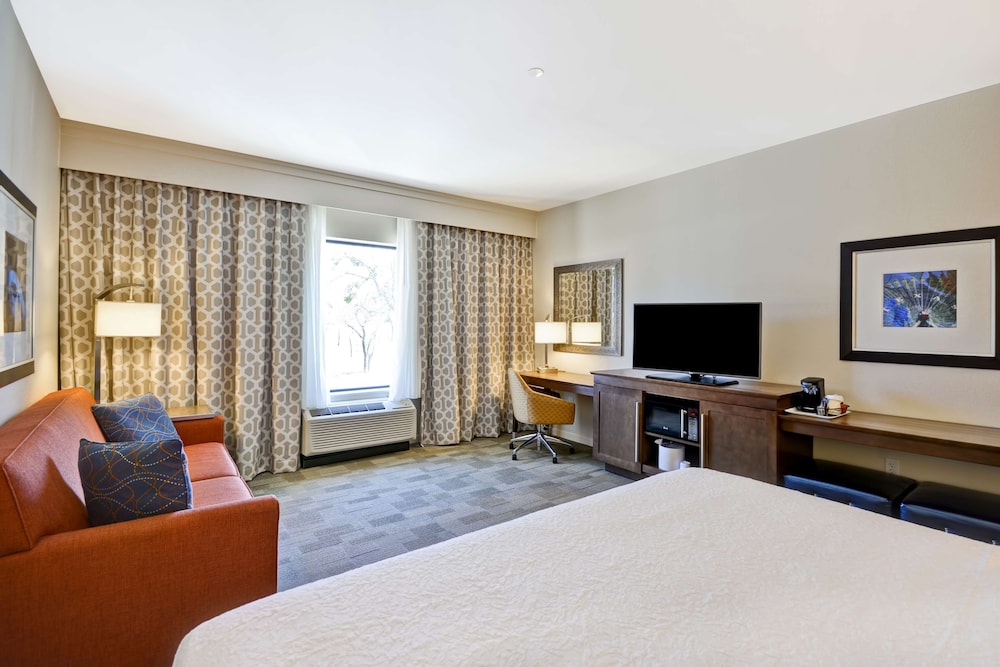 Hampton Inn & Suites Dallas Plano East - photo 16