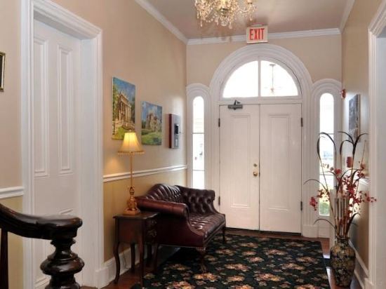 Bayberry Inn of Newport - photo 8