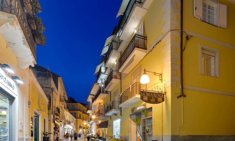 Hotel La Marina - carbon neutral hotel in Santa Maria
