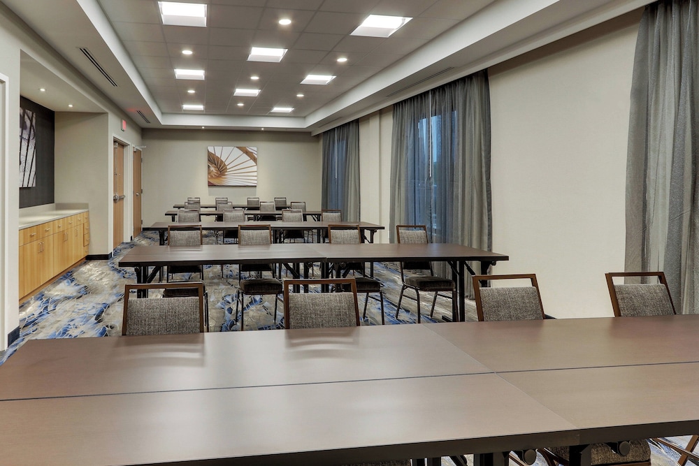 Fairfield Inn & Suites by Marriott Asheville Weaverville - photo 39