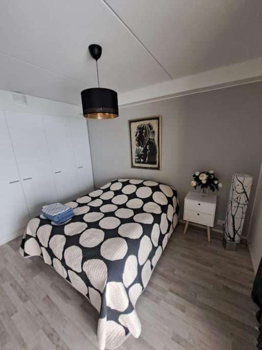 Moderni Maisemakaksio Asuntomessualueella in Jyvaeskylae, Finland