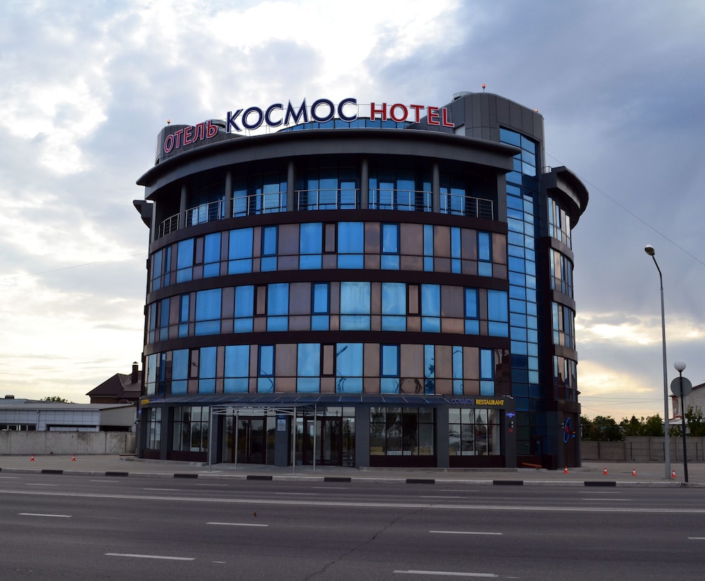 Hotel Cosmos - carbon neutral hotel in Belgorod