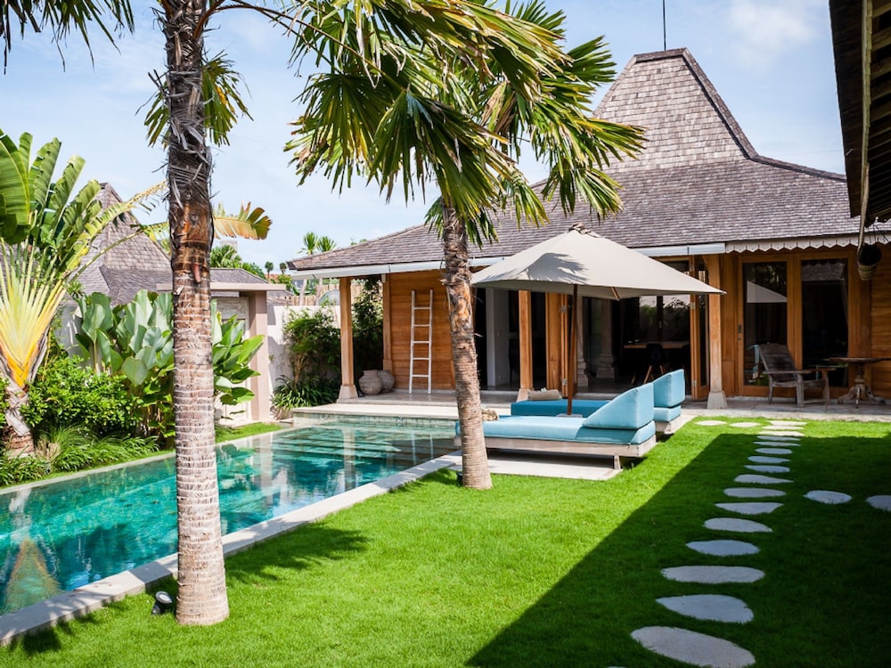 Villa Du Ho by Villa Finder — 4-Star Luxury Hotel in Kerobokan, Indonesia
