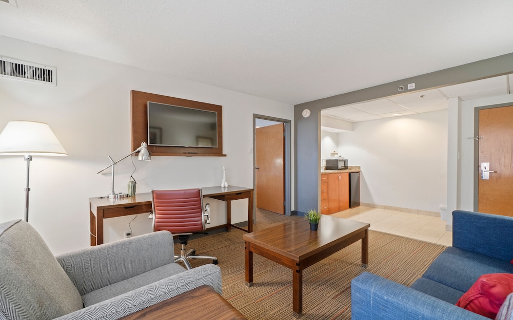 Four Points by Sheraton Charlotte - photo 27