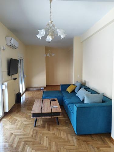 Comfortable penthouse in Kallithea — 4-Star Luxury Hotel in Athens, Greece
