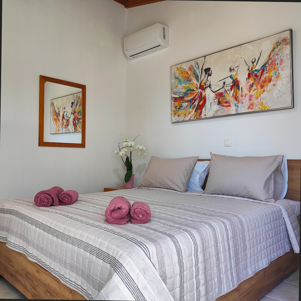 Ibiscus Cottage in Paradisi Near the Beach — 4-Star Luxury Hotel in Rodos, Greece