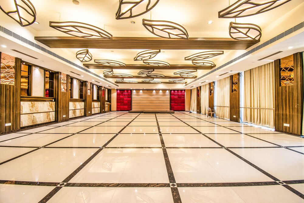 Vatika Hotel & Banquets — Bhiwandi — photo 2