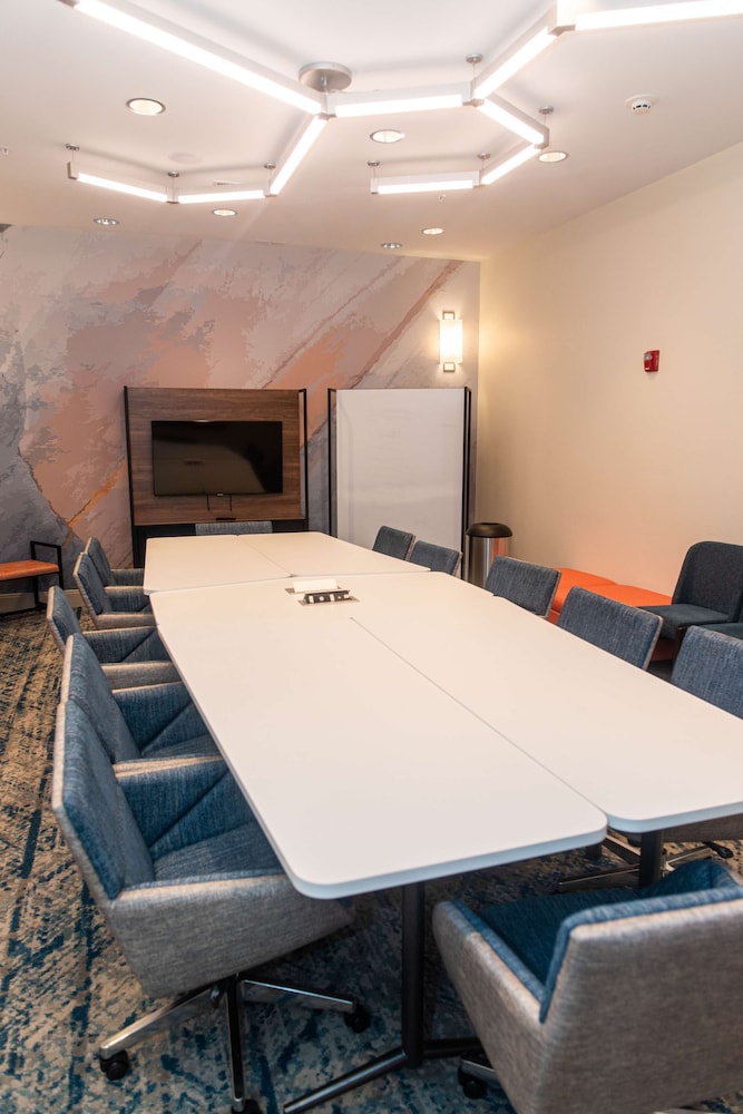 Hilton Garden Inn Mattoon - photo 48