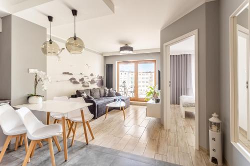 Apartament Batorego 7 z parkingiem — 4-Star Luxury Hotel in Gdynia, Poland