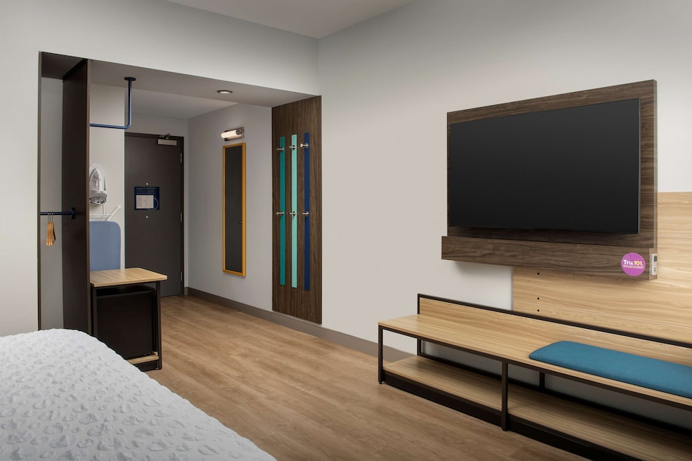 Tru by Hilton Miami West Brickell - photo 9