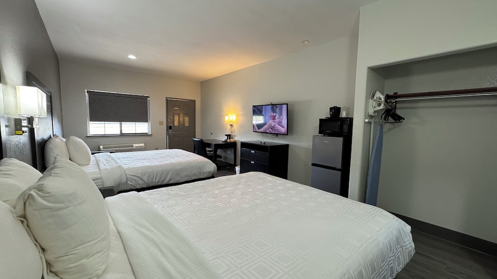 Sunbridge Inn and Suites - photo 29