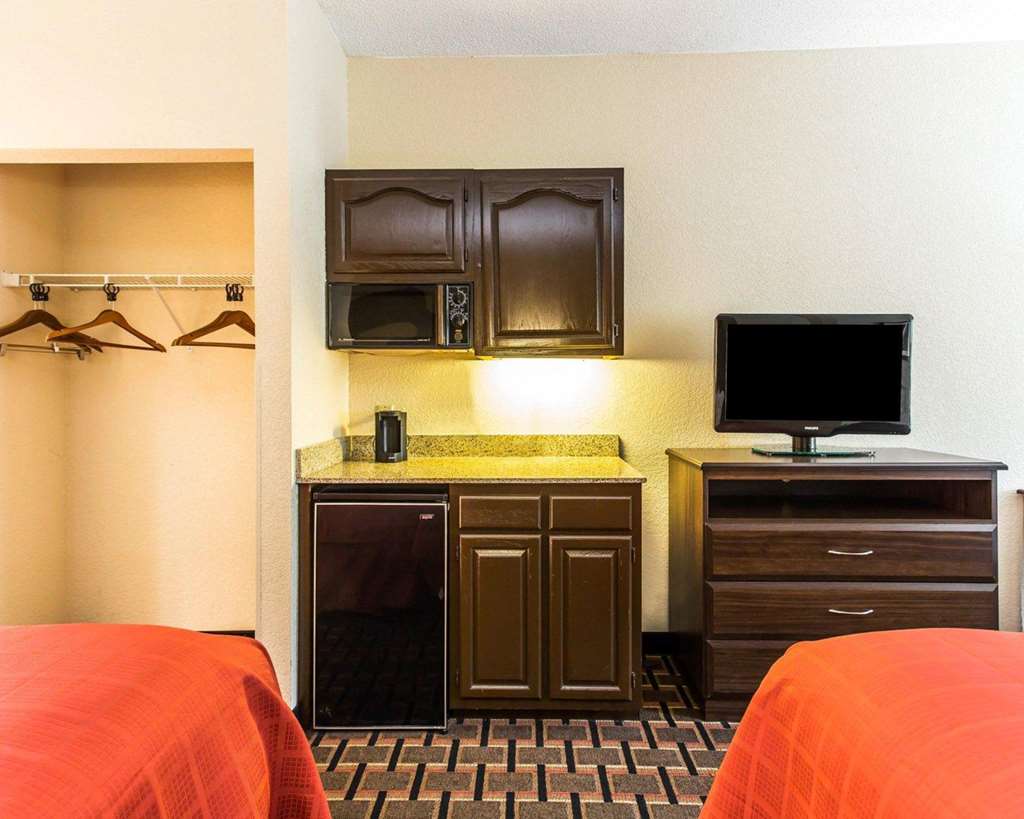 Quality Suites Hickory South - photo 23