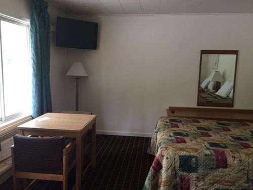 Royal Inn Victor - photo 2