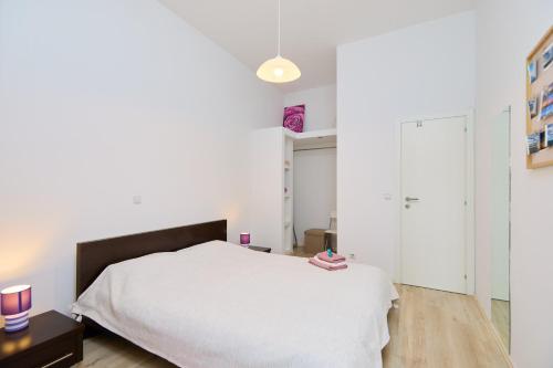 Purple SeaView Apartment