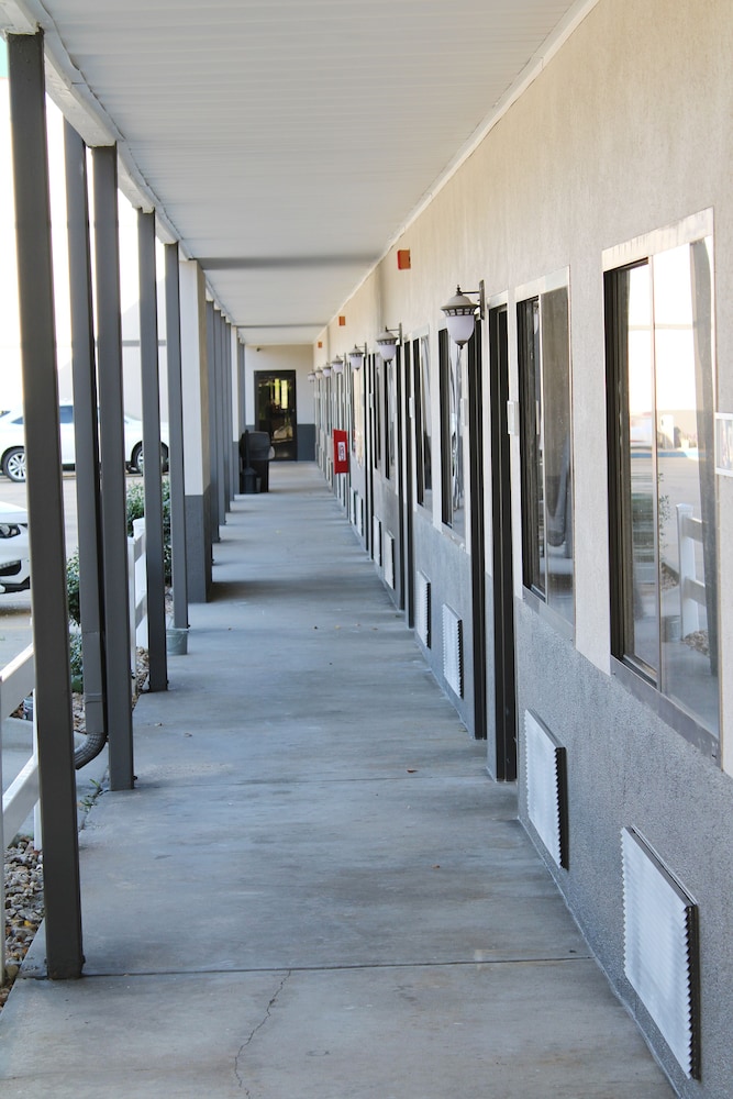 Greenstay Hotel and Suites St James - photo 21