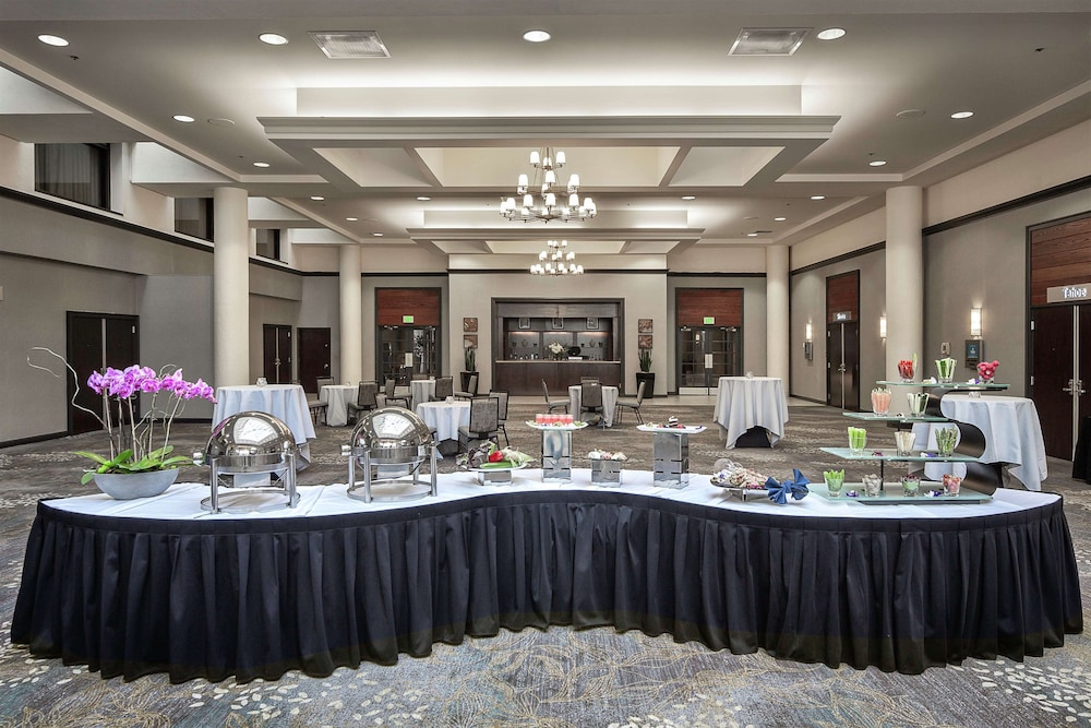 Hilton Sacramento Arden West - photo 20